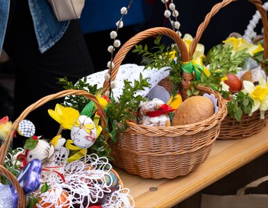 Miniatura: Co włożyć do wielkanocnego koszyczka?...